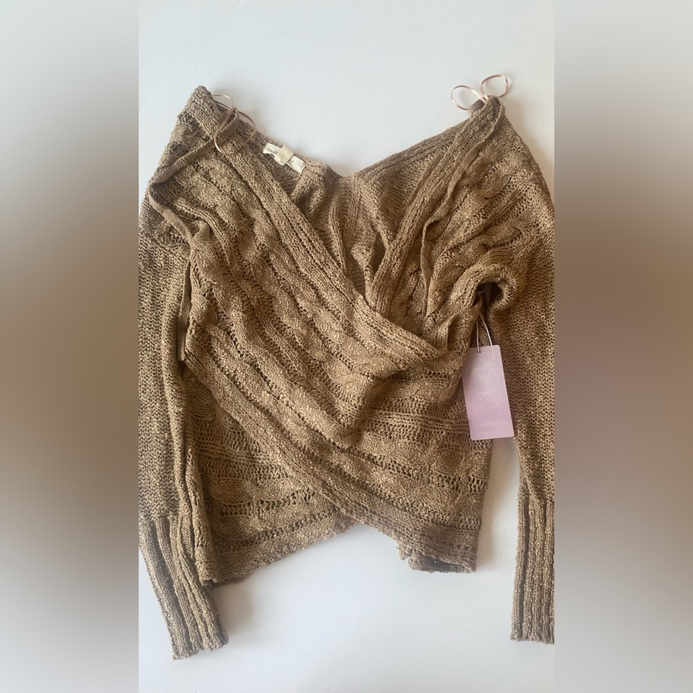 BRAND NEW: One The Land Sweater